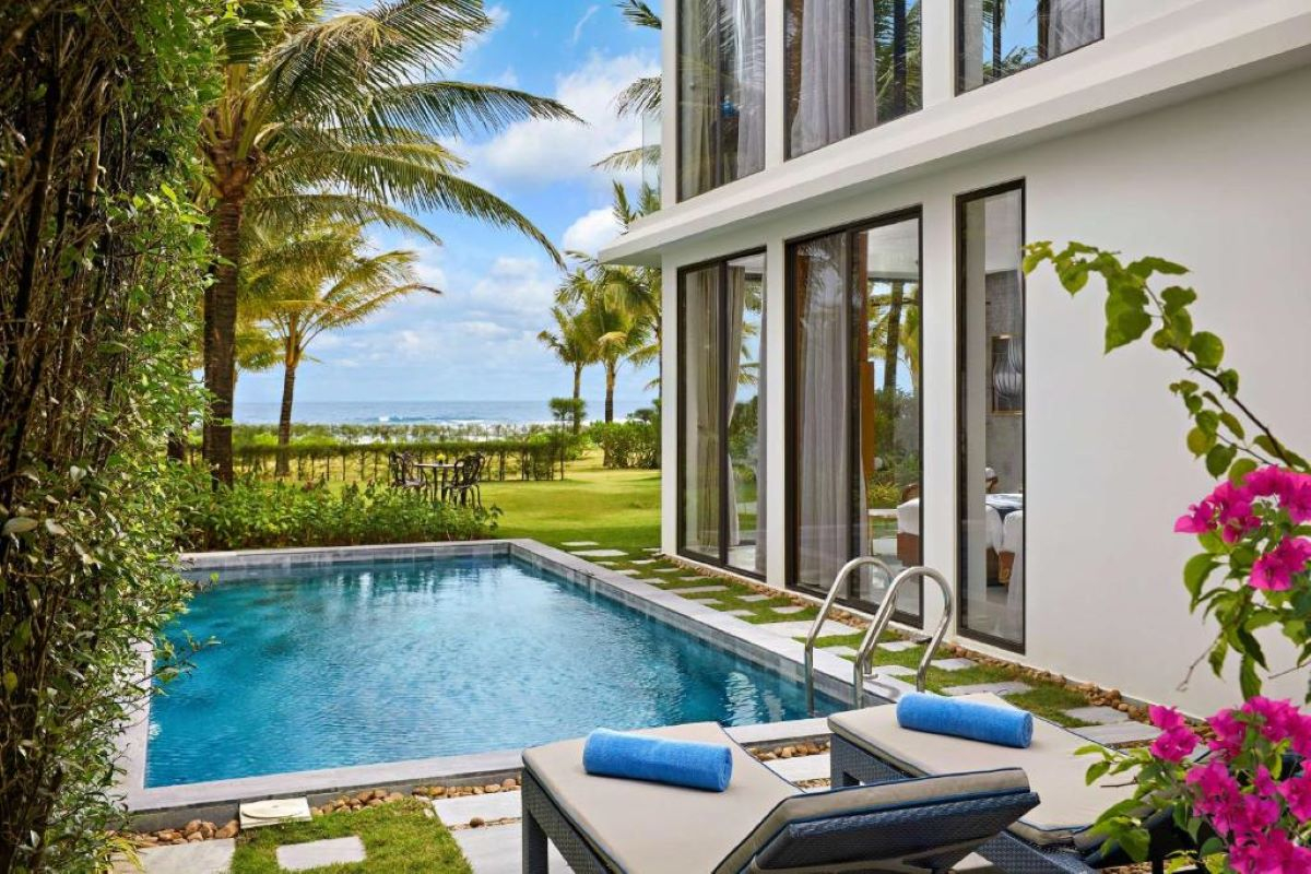 Wyndham Hoi An Royal Beachfront Resort & Villas (Ảnh: Booking.com)