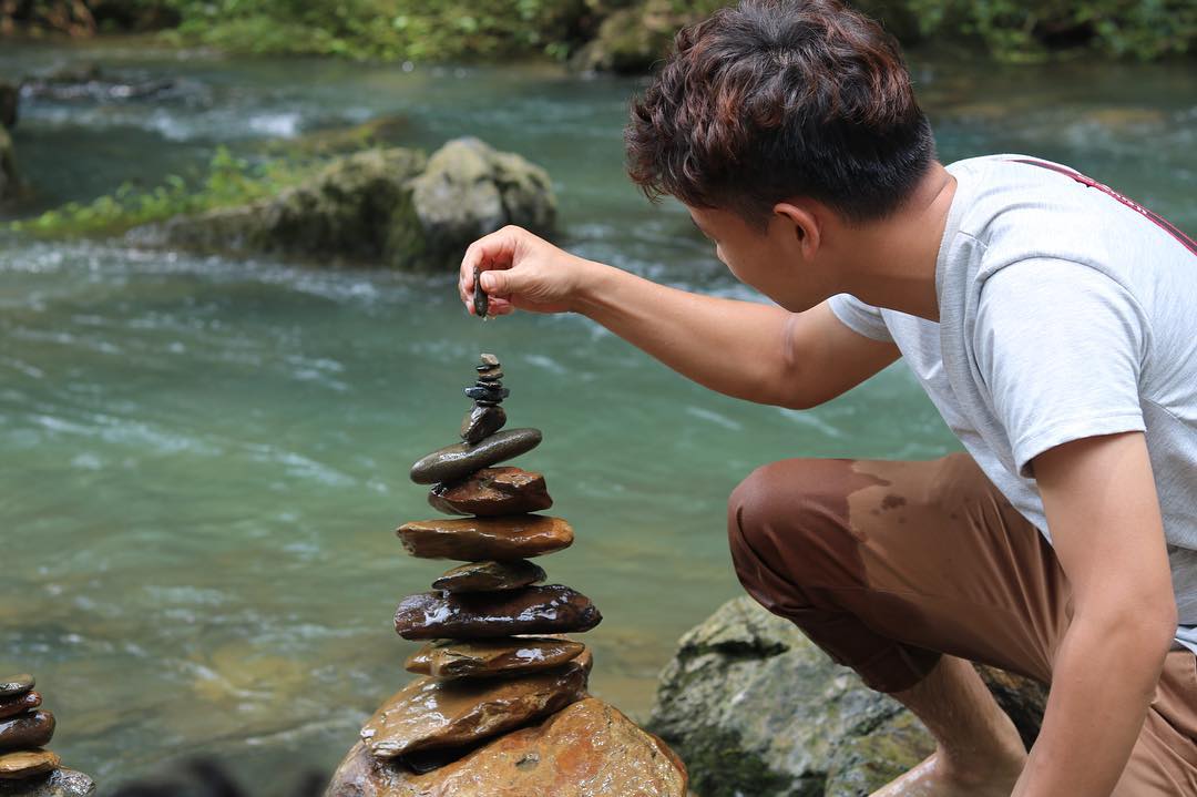 Không chỉ nghỉ ngơi tắm suối mà còn có thể trekking tại vườn quốc gia Xuân Sơn (Ảnh: Internet)
