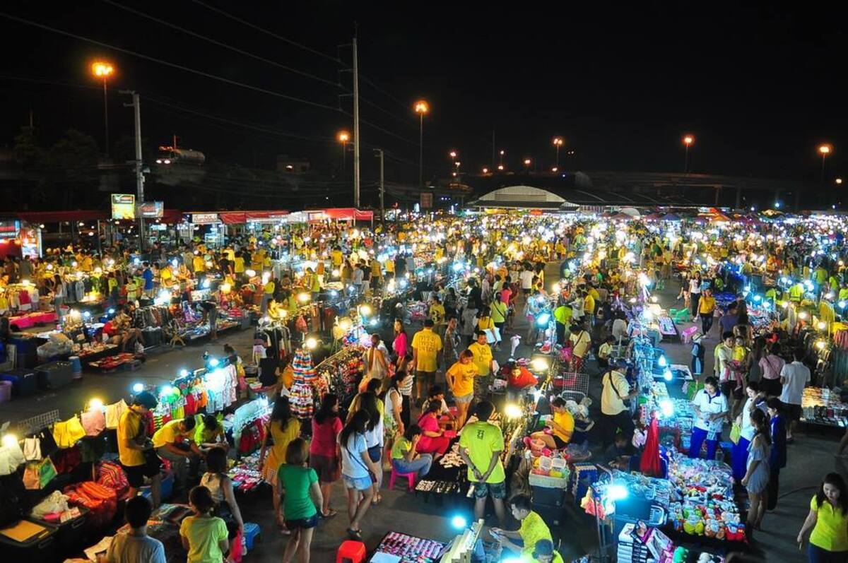 Khung cảnh tấp tập ở chợ đêm Vũng Tàu (Ảnh: Chợ đêm Vũng Tàu)