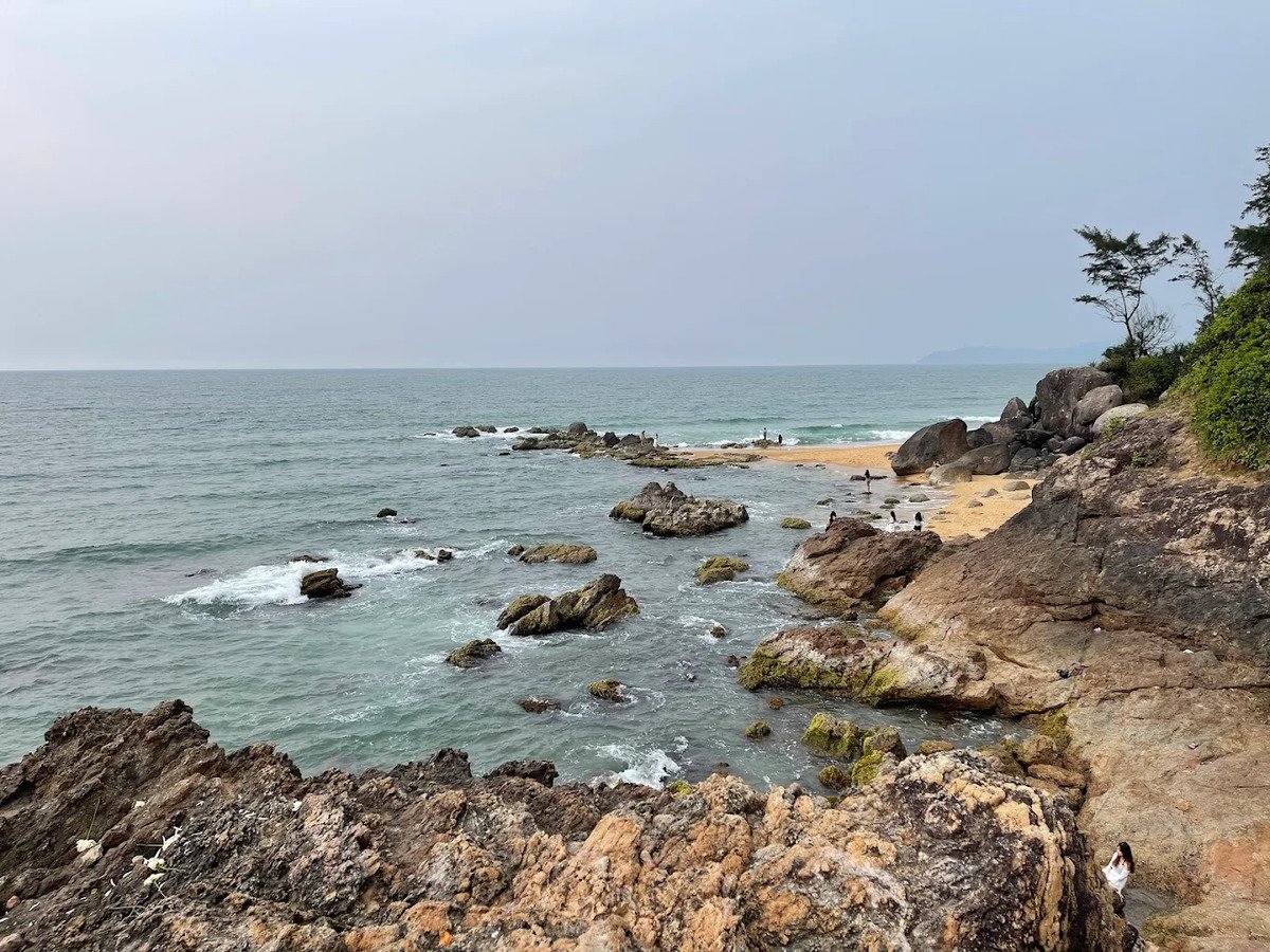 Bãi biển Hàm Rồng (Ảnh: Vũ Thanh Nguyễn)