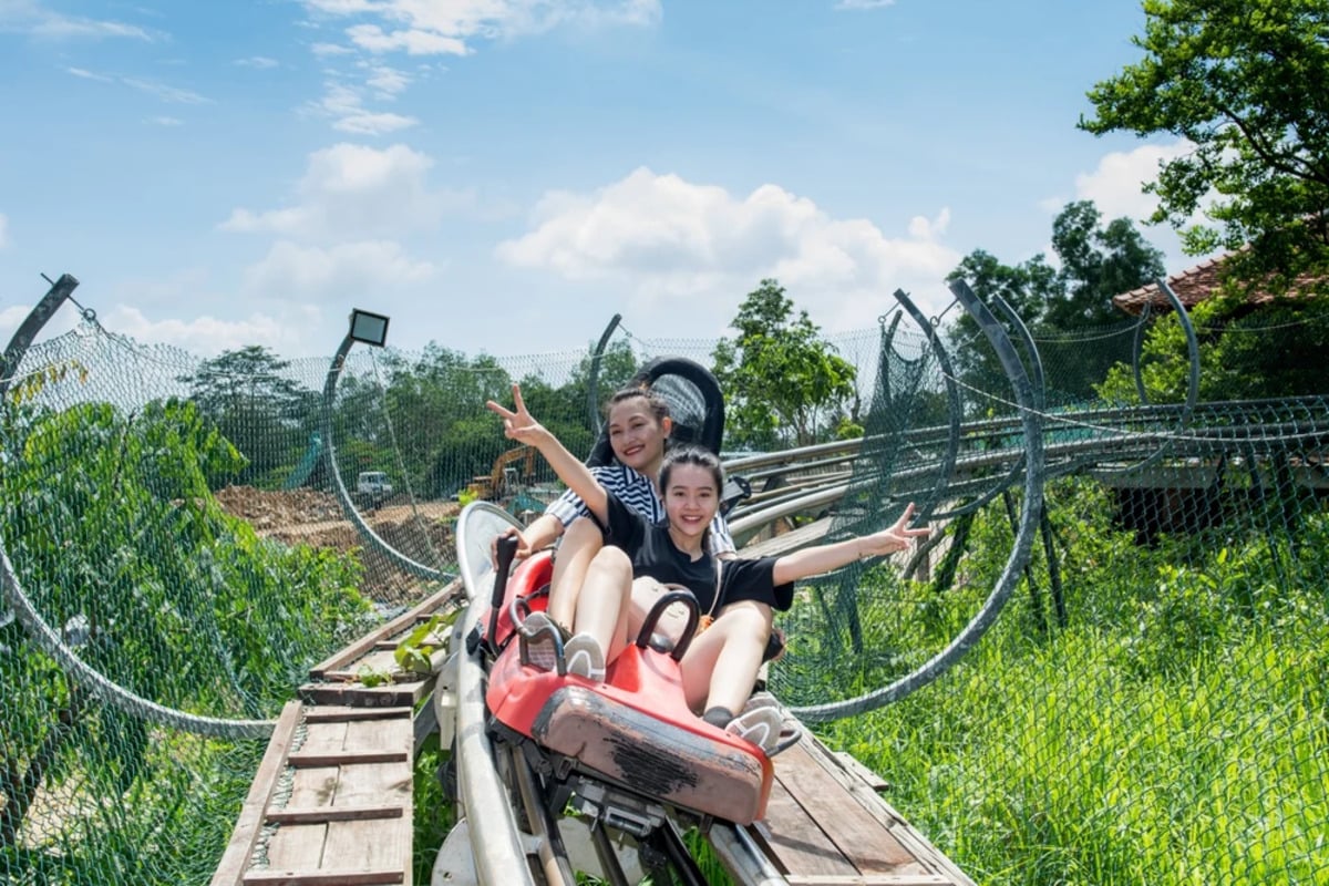 Xe trượt dốc Hồ Mây (Ảnh: Khu du lịch Hồ Mây Park)