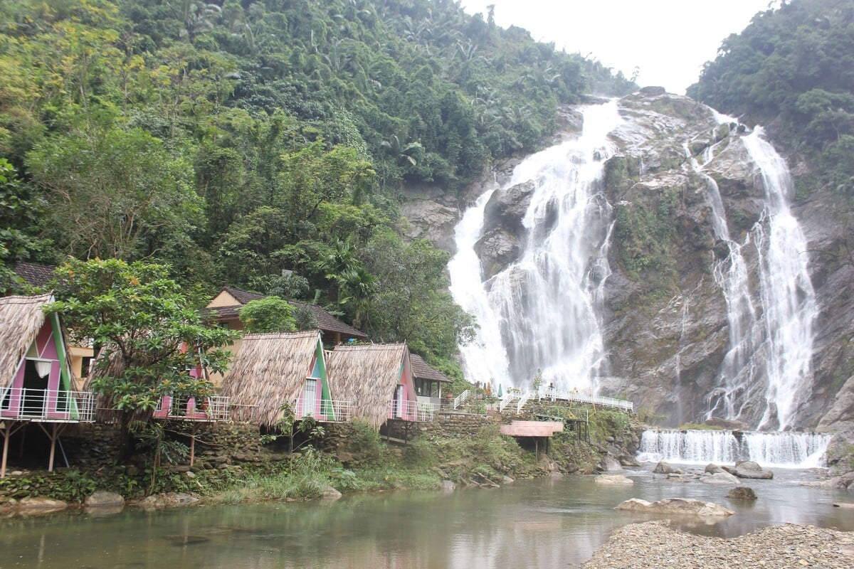 Thác Trắng Minh Long (Nguồn: Internet)