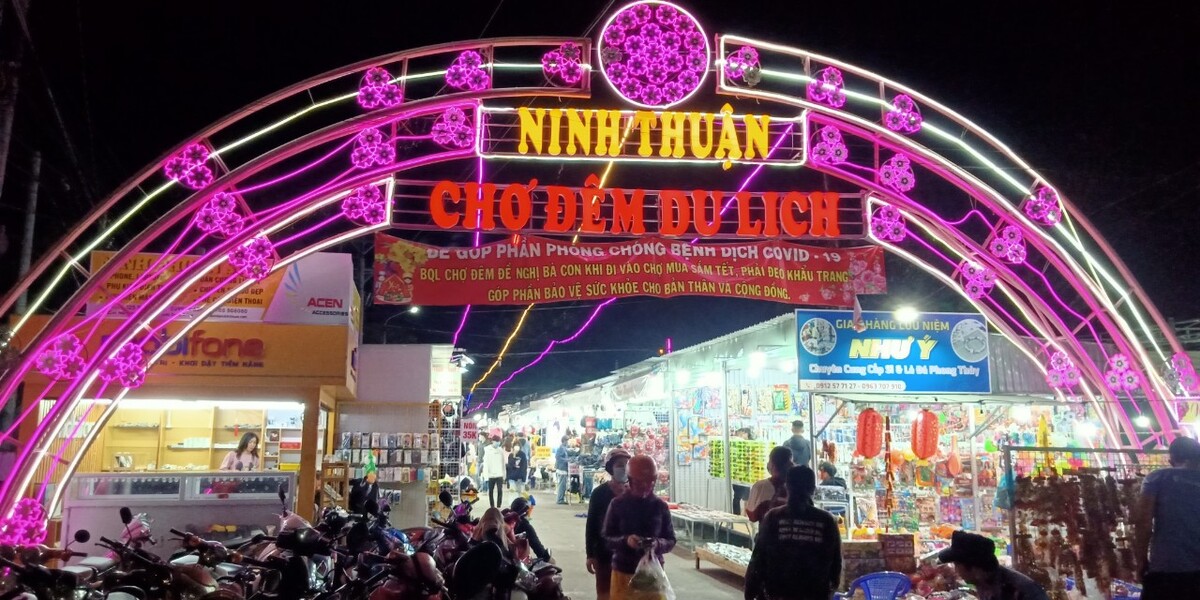 Chợ đêm du lịch Ninh Thuận (hay còn gọi là chợ đêm Phan Rang). (Ảnh: Internet)