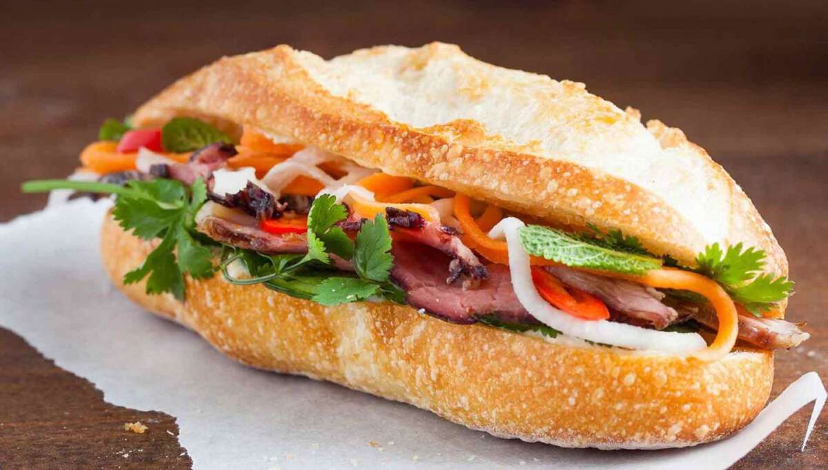 Bánh mì Sài Gòn: Top những địa chỉ thưởng thức không thể bỏ qua - ảnh 2
