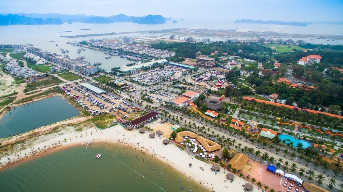 7 địa điểm du lịch Quảng Ninh lý tưởng cho cặp đôi du lịch hè 2025 - ảnh 4