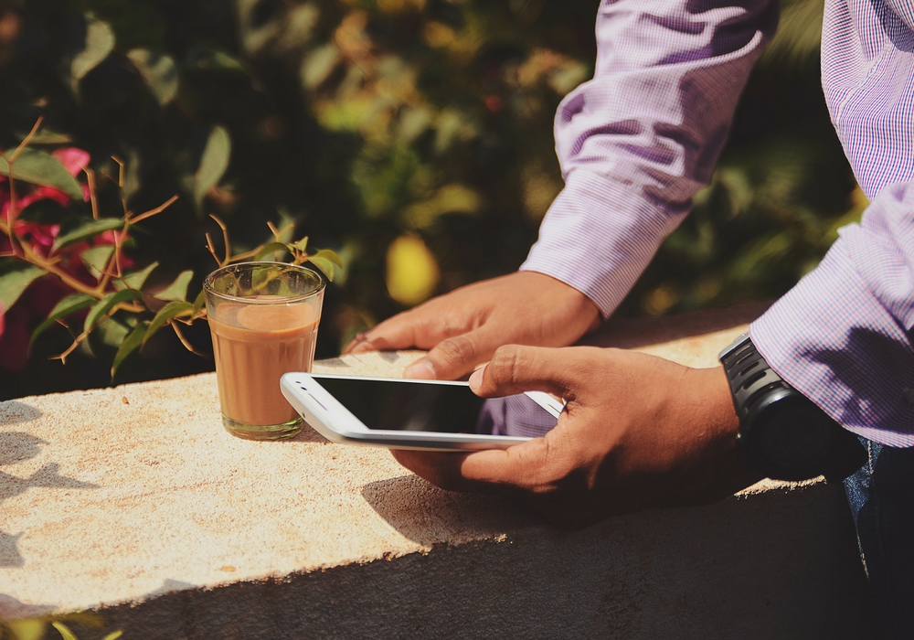 Hạn chế quá nhiều hành lý và không quên kiểm tra thời tiết (Ảnh: Internet)