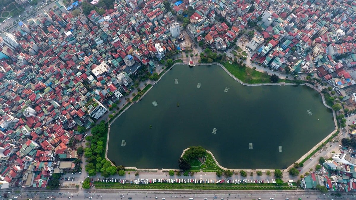 Hồ ở công viên Thống Nhất: Tại sao lại gọi là hồ Bảy Mẫu? - ảnh 1