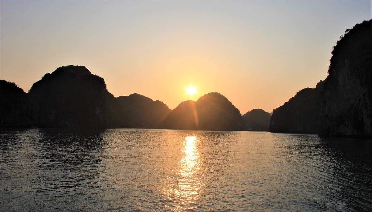 Top 5 địa điểm ngắm hoàng hôn đẹp nhất Hải Phòng vào mùa hè - ảnh 1