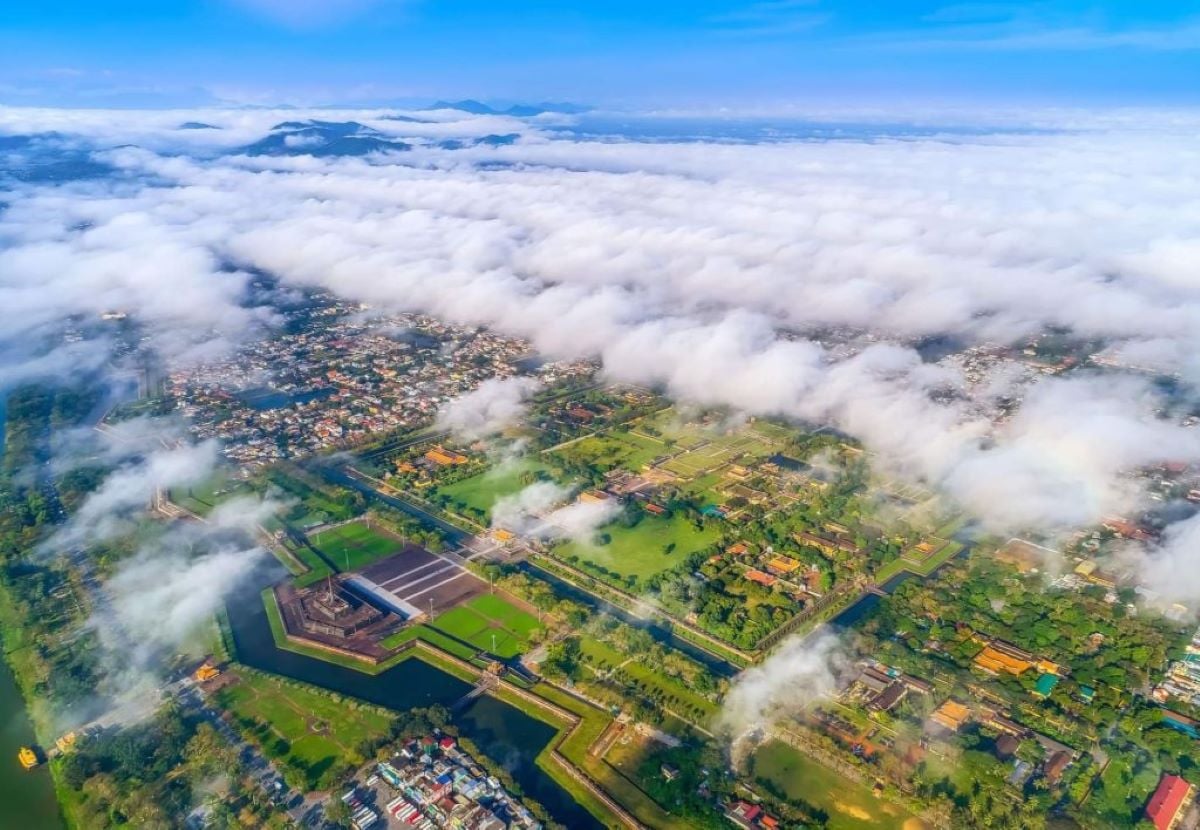 Thành phố Huế nhìn từ trên cao (Ảnh: Tạp Chí Đông Nam Á)