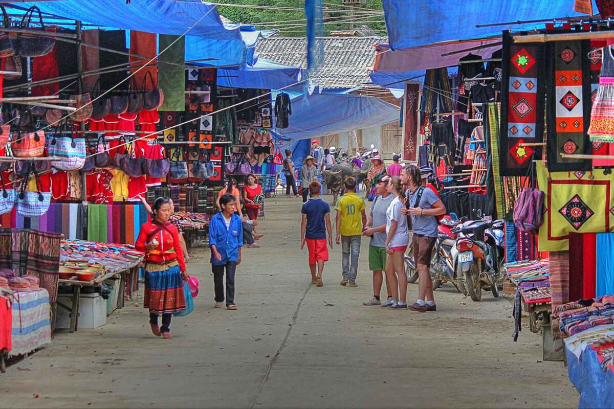 Khám phá những điểm du lịch đẹp gần Sapa hè 2025 - ảnh 2