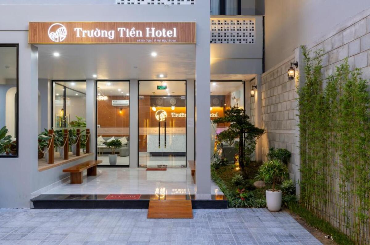 Khách sạn Trường Tiền (Nguồn: Booking,com)