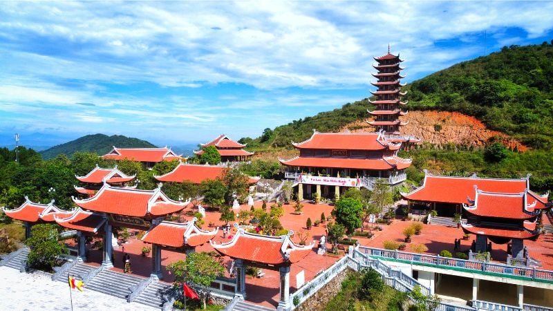 Kiến trúc uy chất béo giữa thiên nhiên hùng vĩ (Ảnh: Internet)