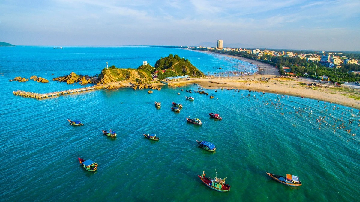 Biển miền Trung vào mùa đẹp. (Ảnh: Internet)
