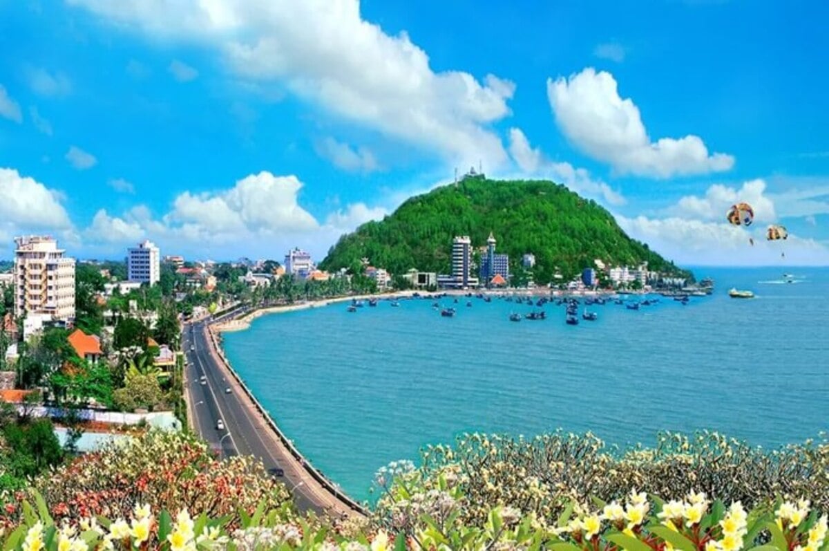 Vẻ đẹp của Bãi Trước Vũng Tàu (Nguồn: Internet)