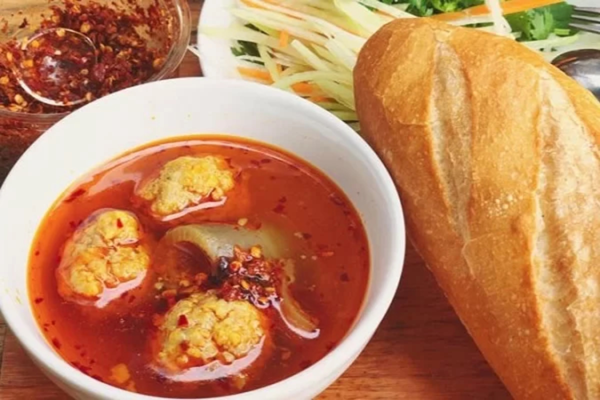 Bánh mì xíu mại (Nguồn: Internet)