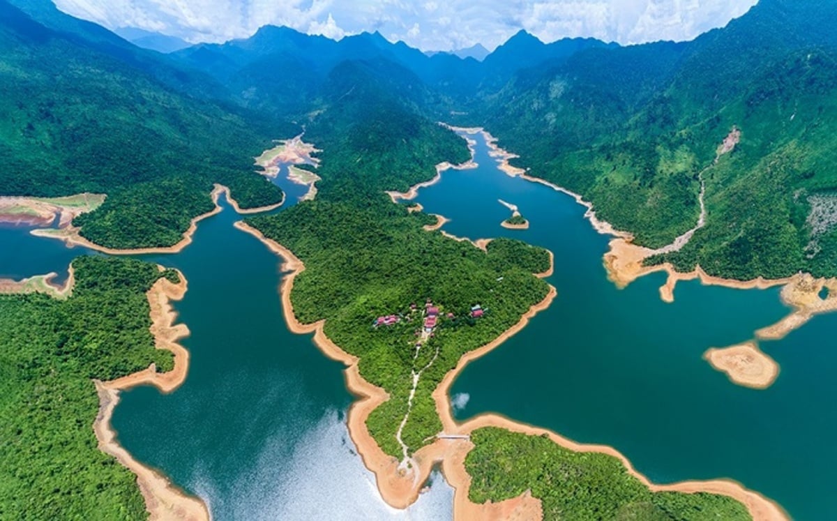 Hồ Truồi (Ảnh: Kelvin Long/Báo Thanh Niên)