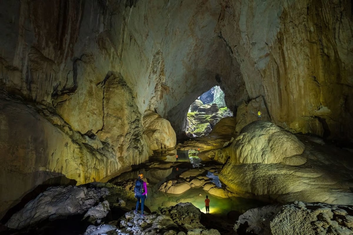 Giá tour thám hiểm Sơn Đoòng hiện nay vào khoảng 75 triệu đồng/người - Khả năng tài chính vững vàng là điều kiện bắt buộc để bạn có thể thám hiểm Sơn Đoòng (Ảnh: Oxalis Adventure)