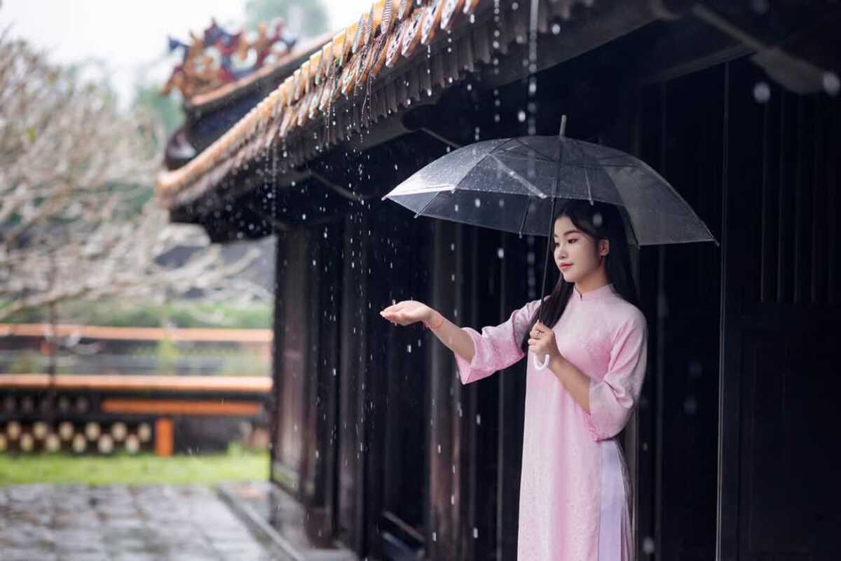 Du lịch Huế mùa mưa nên đến lăng tẩm Huế (Ảnh: Trần Nhật Bình)