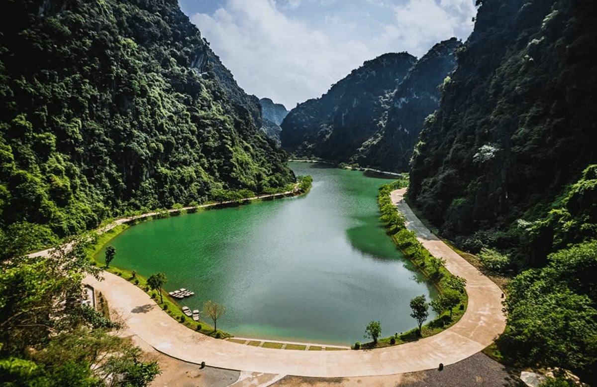 Du lịch Ninh Bình cùng người yêu nên đi những đâu đẹp và lãng mạn nhất? - ảnh 3
