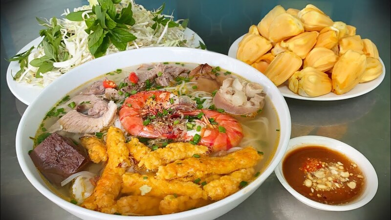 Điểm cuốn hút của bún suông nằm ở phần nước dùng đậm đà, có vị ngọt thanh pha chút chua nhẹ (Nguồn: Internet)