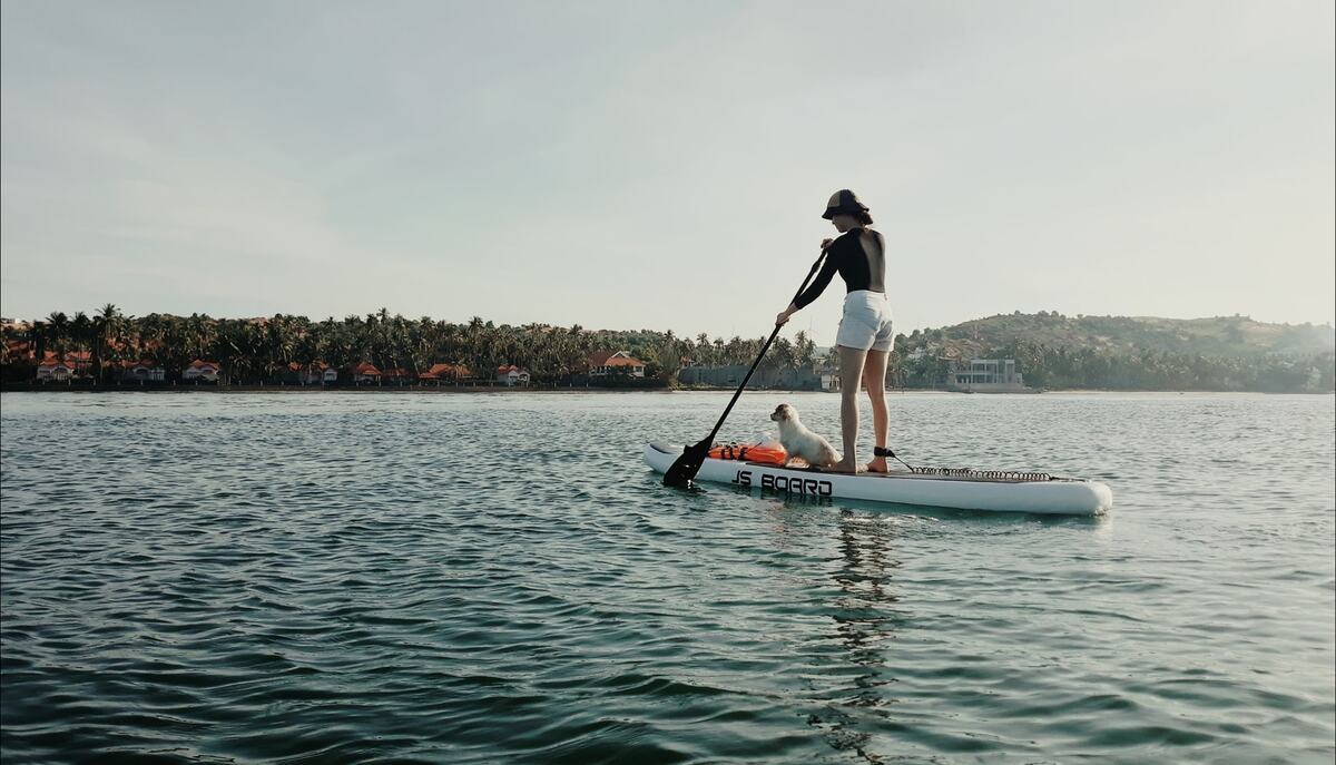 Lưu ngay 4 tọa độ chèo SUP hot nhất Phan Thiết 2025 - ảnh 2