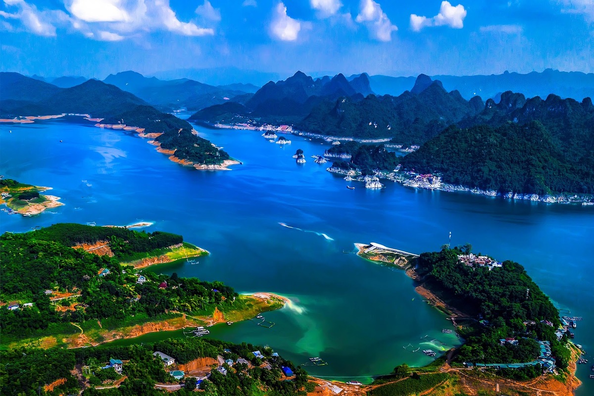 Du lịch Hòa Bình 2 ngày 1 đêm là tour khá hợp lý phù hợp với nhu cầu của nhiều người. (Ảnh: Internet)
