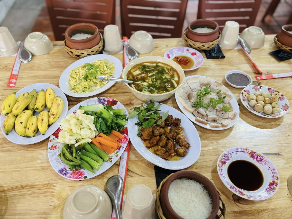 Cơm niêu Vivu Food Nguồn: Internet)