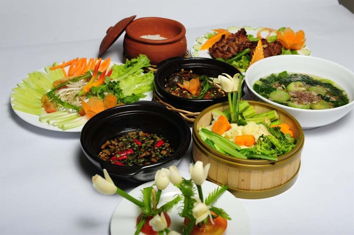 Cơm niêu - Cafe Vòng Xoay (Nguồn: Internet)