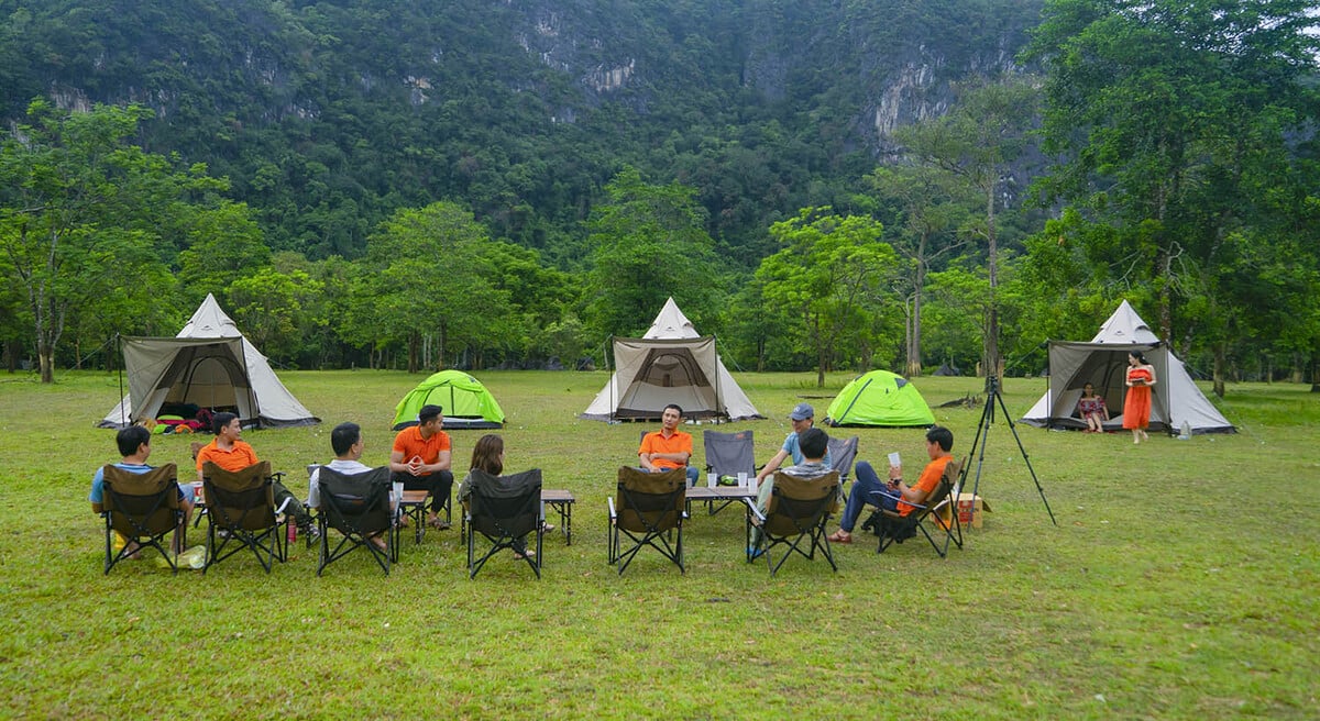 Cắm trại ở Quảng Bình (Nguồn: Internet)