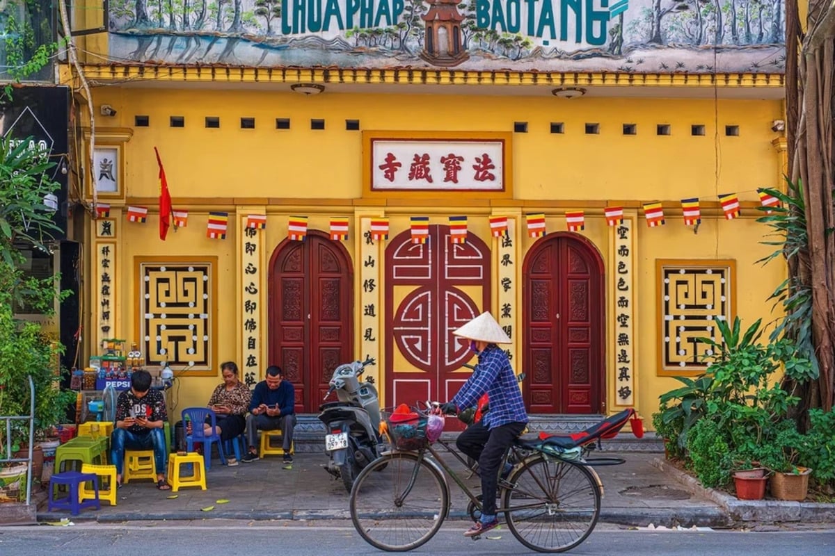 Chùa Pháp Bảo Tạng, Hoàn Kiếm, Hà Nội (Ảnh: NGT/Awl Images)