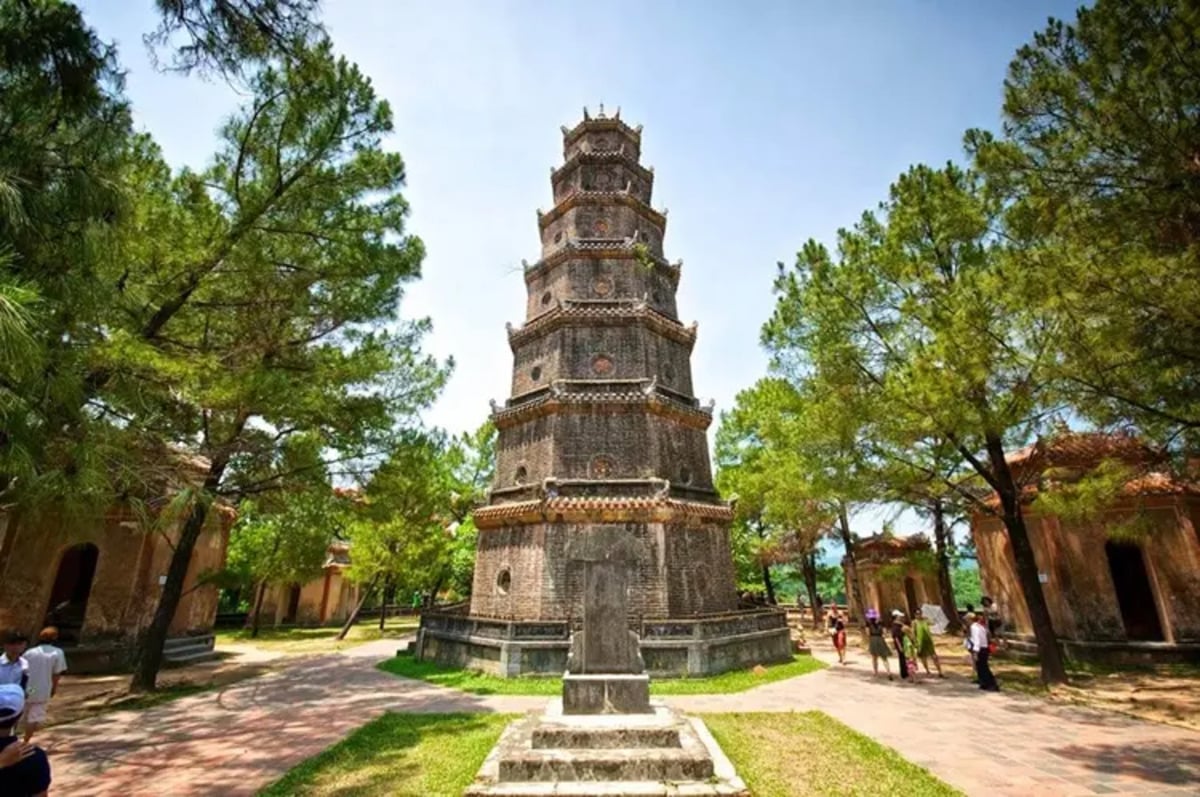 Check-in tháp Phước Duyên (Nguồn: Internet)