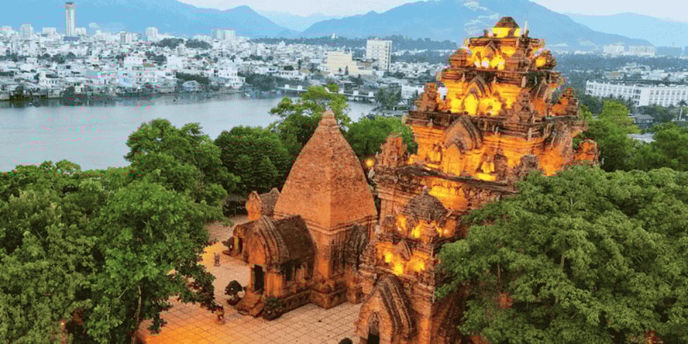 Khám phá câu chuyện huyền bí về tháp Bà Ponagar Nha Trang - ảnh 1