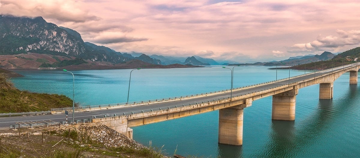 Chiêm ngưỡng những cây cầu đẹp độc đáo nhất Việt Nam - ảnh 7