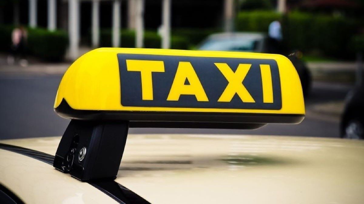 Taxi là phương tiện phổ biến và tiện lợi nhất để từ sân bay Đà Nẵng về trung tâm (Nguồn: Internet)
