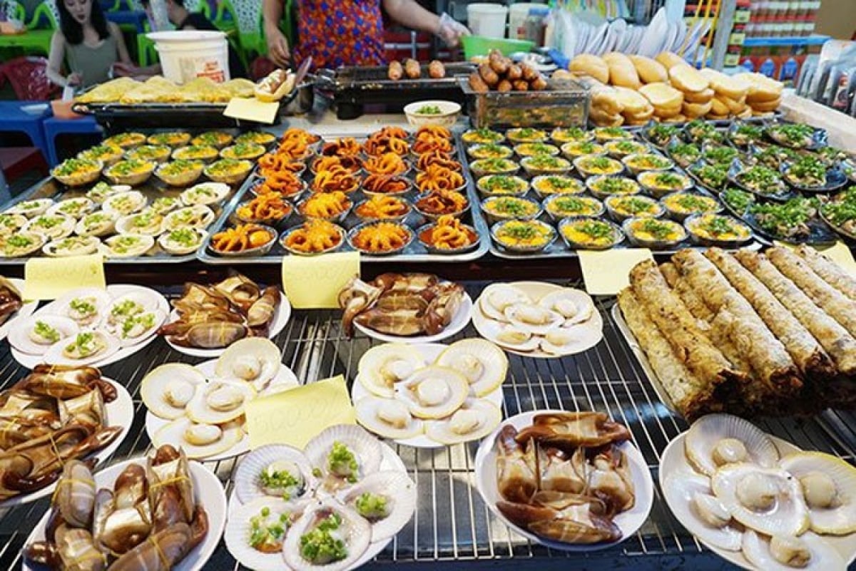 Khám phá ẩm thực đường phố Phú Quốc: Có gì ngon bổ rẻ? - ảnh 1