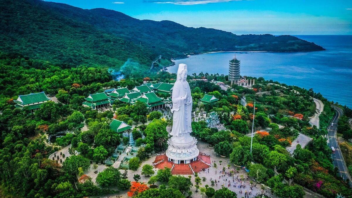 Chùa Linh Ứng bản đảo Sơn Trà (Nguồn: Internet)