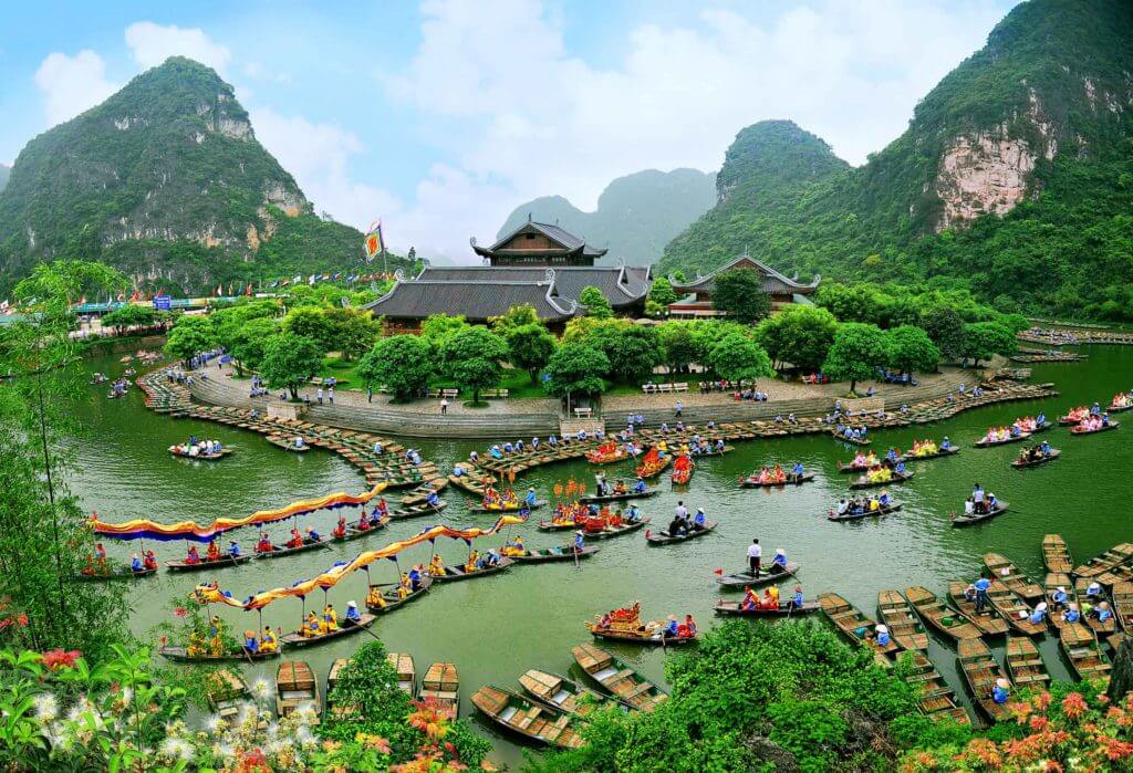 Du khách đến đây có thể trải nghiệm trồng rau, câu cá, đạp xe qua đường làng, tham quan đồng lúa hoặc tìm hiểu đời sống nông thôn địa phương (Ảnh: Internet)
