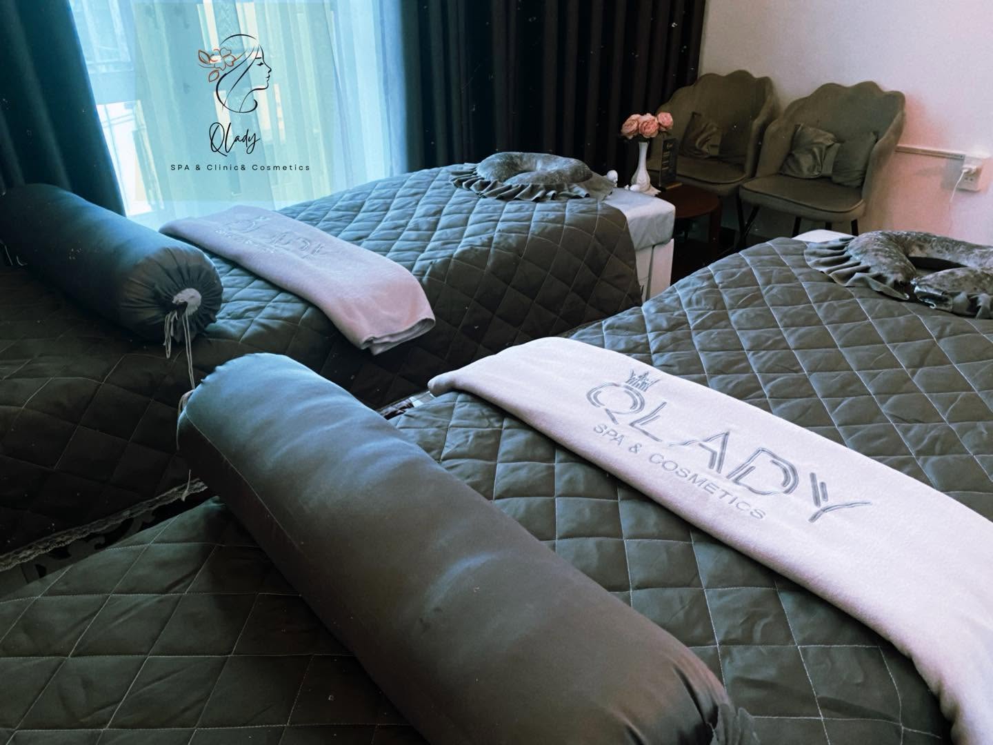Dịch vụ gội đầu dưỡng sinh tại QLady Spa được thực hiện qua nhiều bước, kết hợp làm sạch da đầu, massage thư giãn và chăm sóc vùng đầu, cổ, vai gáy (Ảnh: QLady Spa)