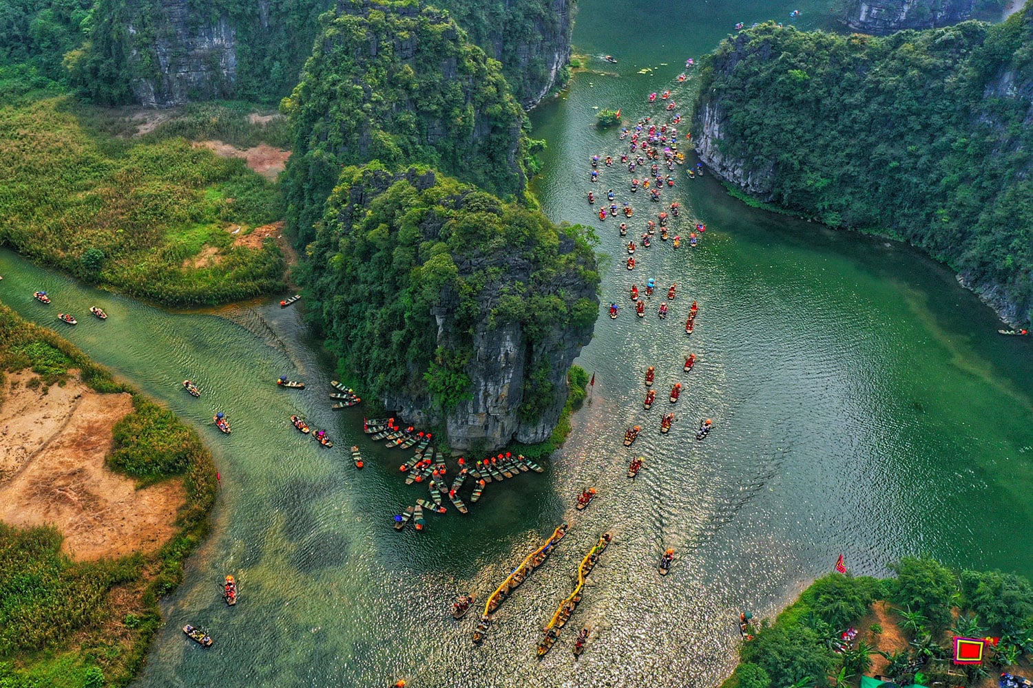 Đây đều là những sự kiện gắn với giá trị văn hóa, tâm linh và lịch sử đặc sắc của vùng đất cố đô (Ảnh: Internet)