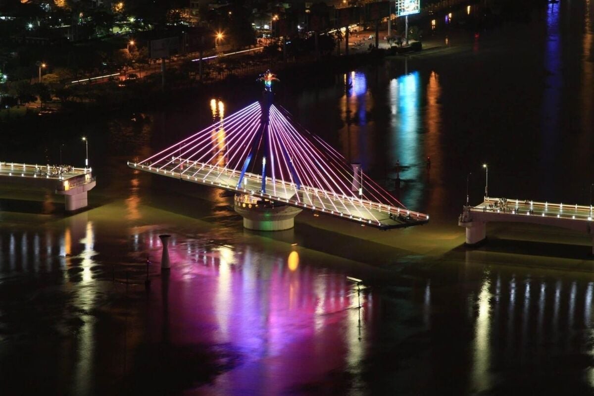 Cầu quay sông Hàn (Nguồn: Internet)