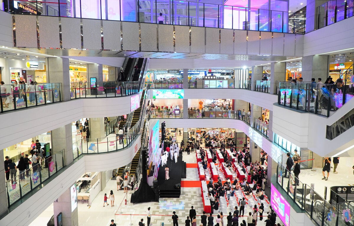 Bên trong Trung tâm thương mại AEON MALL Đà Nẵng Thanh Khê (Ảnh: Tâm Đan)