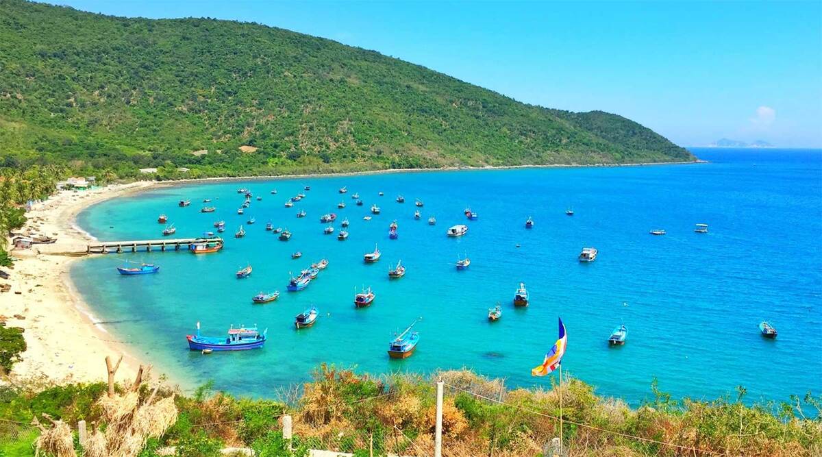 Du lịch Khánh Hòa bứt phá: Đón gần 12 triệu khách, thu hơn 42.000 tỷ đồng sau hai quý - ảnh 1