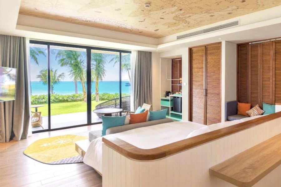 Khu nghỉ dưỡng gồm 40 căn bungalow bằng gỗ, được thiết kế theo cảm hứng nhà sàn truyền thống với tầm nhìn hướng biển hoặc hướng vườn (Ảnh: Internet)