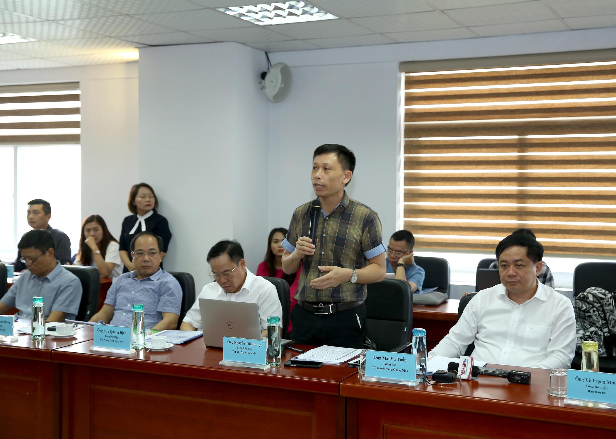 Ông Nguyễn Thành Lợi - Tổng biên tạp chí Người làm báo phát biểu tại diễn đàn. Ảnh: Sơn Hải