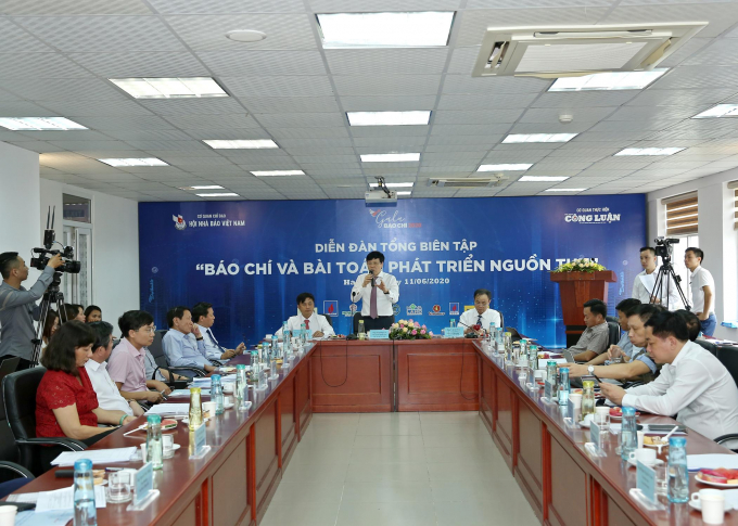 dien dan tong bien tap 2022 hua hen nhung giai phap dot pha tam nhin chien luoc ve chuyen doi so hinh 1