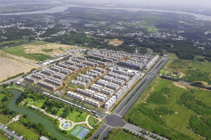Trong thời gian Thành Thành Công còn ngồi ở vị trí cổ đông chiến lược, Tín Nghĩa đã đem hơn 1 triệu m2 đất góp vốn với Tập đoàn CFLD của Trung Quốc làm dự án và vướng nhiều lùm xùm.