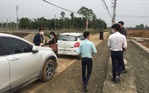 Một số khu vực trong xóm, thôn tại nhiều tỉnh còn quỹ đất với tài chính 400-500 triệu đồng.