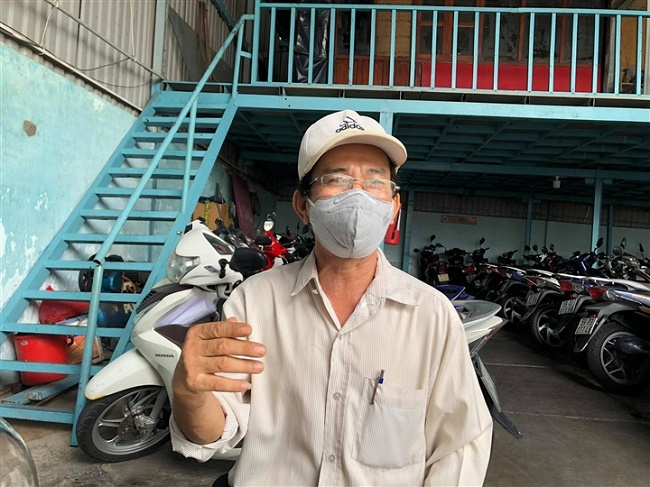 Ông Lê Thắm, tổ trưởng tổ dân phố 76A, khu phố 6, phường 26, quận Bình Thạnh.