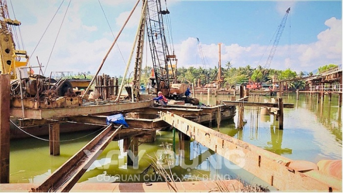 Khởi công năm 2020 nhưng đến nay dự án Đập ngăn mặn trên sông Cái Nha Trang vẫn chưa thực hiện xong công tác đền bù, giải phóng mặt bằng.