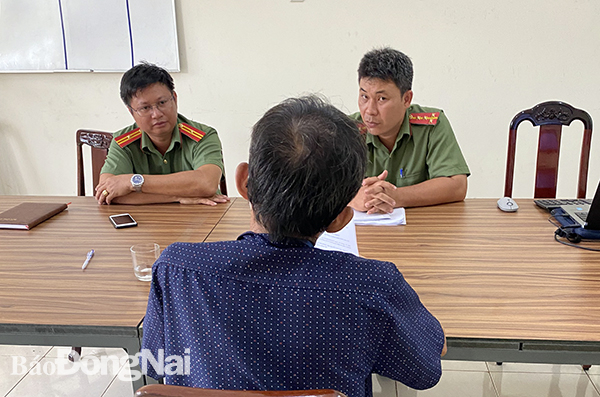 Cán bộ Công an H.Thống Nhất làm việc với ông Phạm Xuân Thời vì đăng thông tin sai sự thật